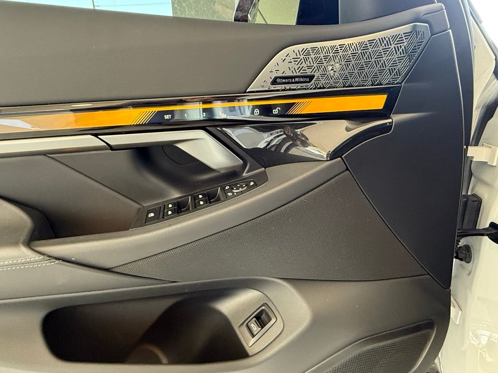 Thumbnail: 2024 BMW i5 - 8