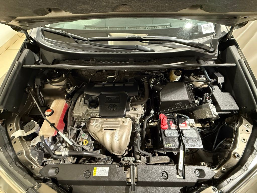 Thumbnail: 2015 Toyota RAV4 - 11