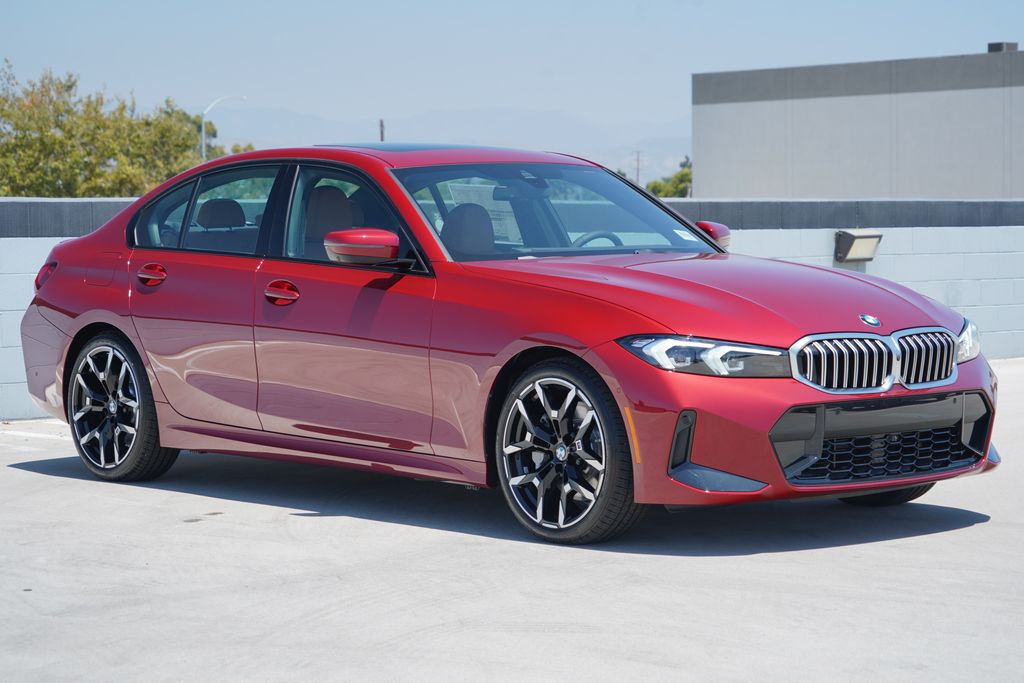 Thumbnail: 2026 BMW 3 Series - 3