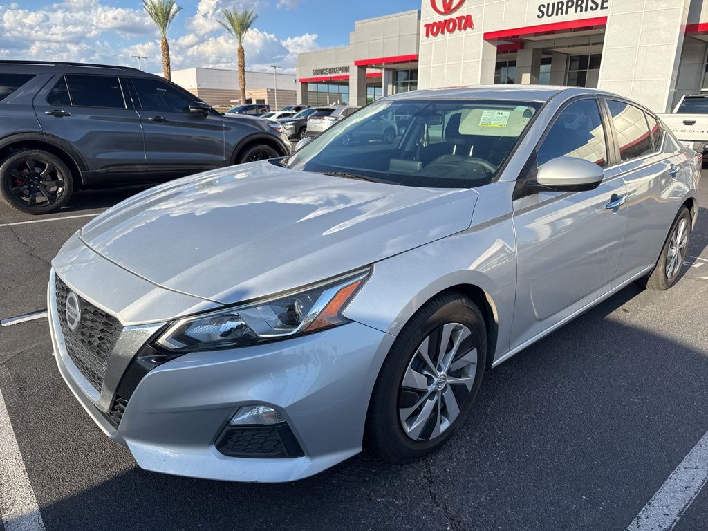 Thumbnail: 2020 Nissan Altima - 3