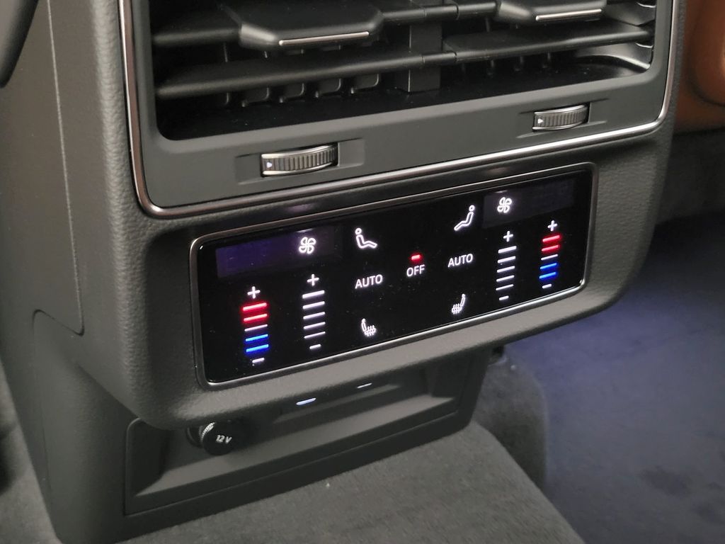 Thumbnail: 2026 Audi Q7 - 22