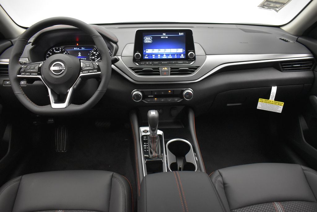 2025 Nissan Altima SR 29