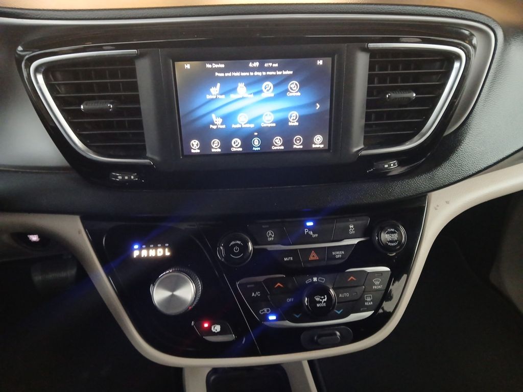 Used Car 2020 Chrysler Pacifica  Touring L For Sale Under $25,000 In Austin, Texas