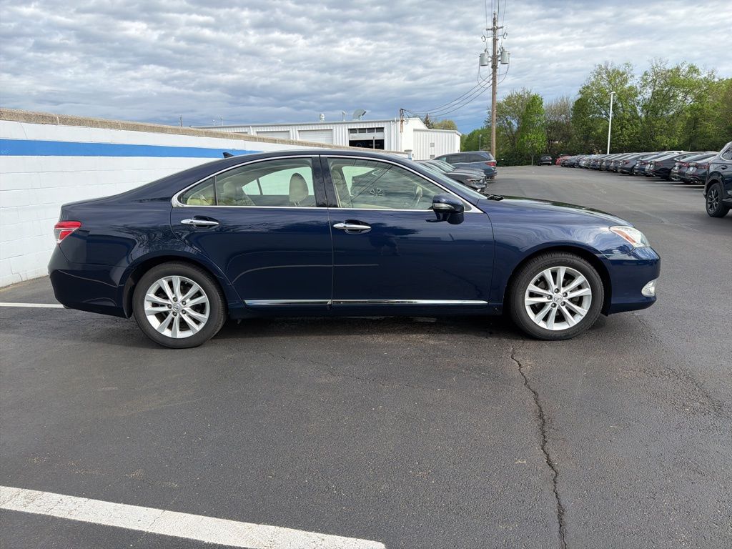 Thumbnail: 2012 Lexus ES - 6