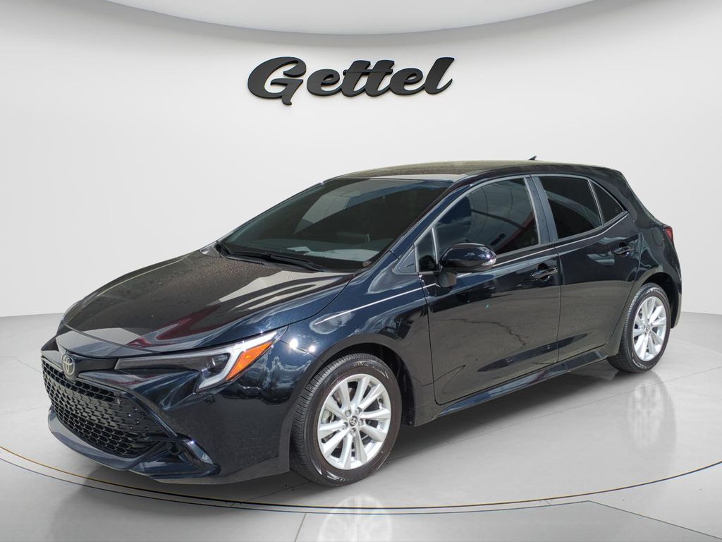 2026 Toyota Corolla Hatchback SE FWD