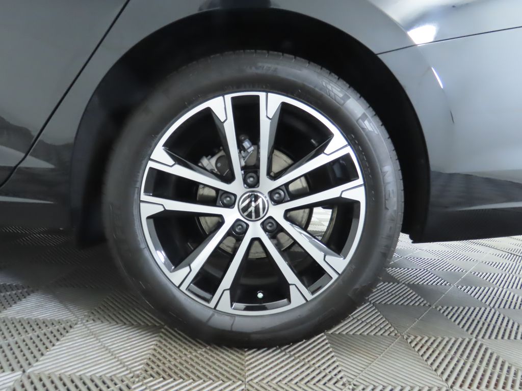 Thumbnail: 2025 Volkswagen Jetta - 31