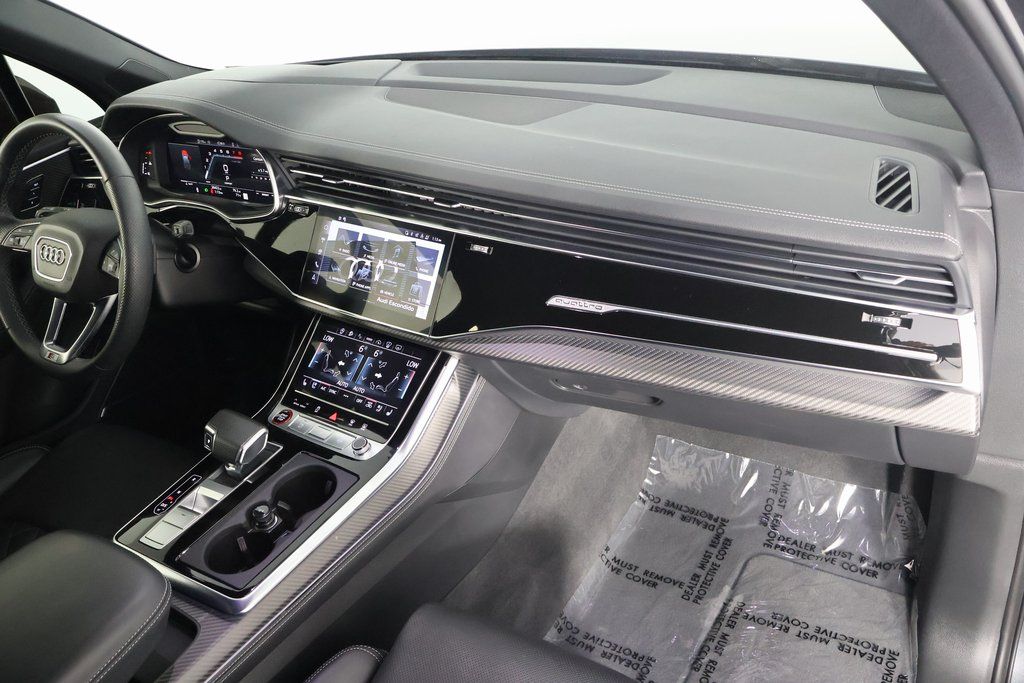 Thumbnail: 2025 Audi SQ7 - 9
