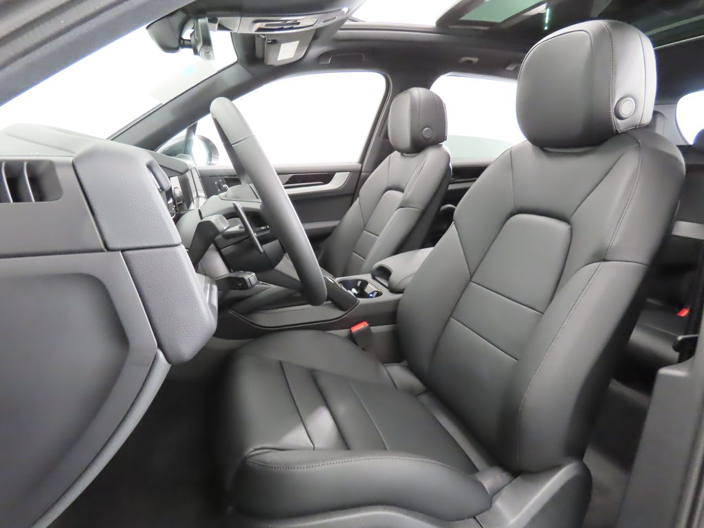 Thumbnail: 2025 Porsche Cayenne - 5