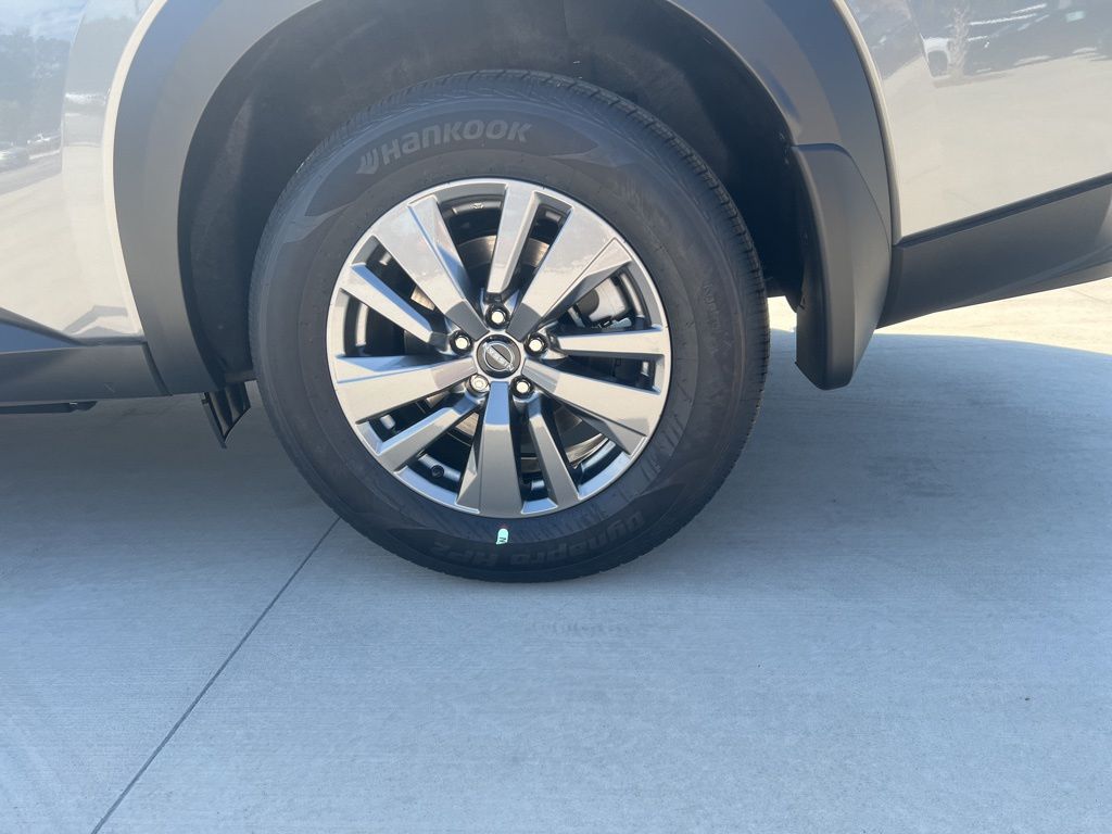 2025 Gun Metallic Nissan Pathfinder S FWD SUV