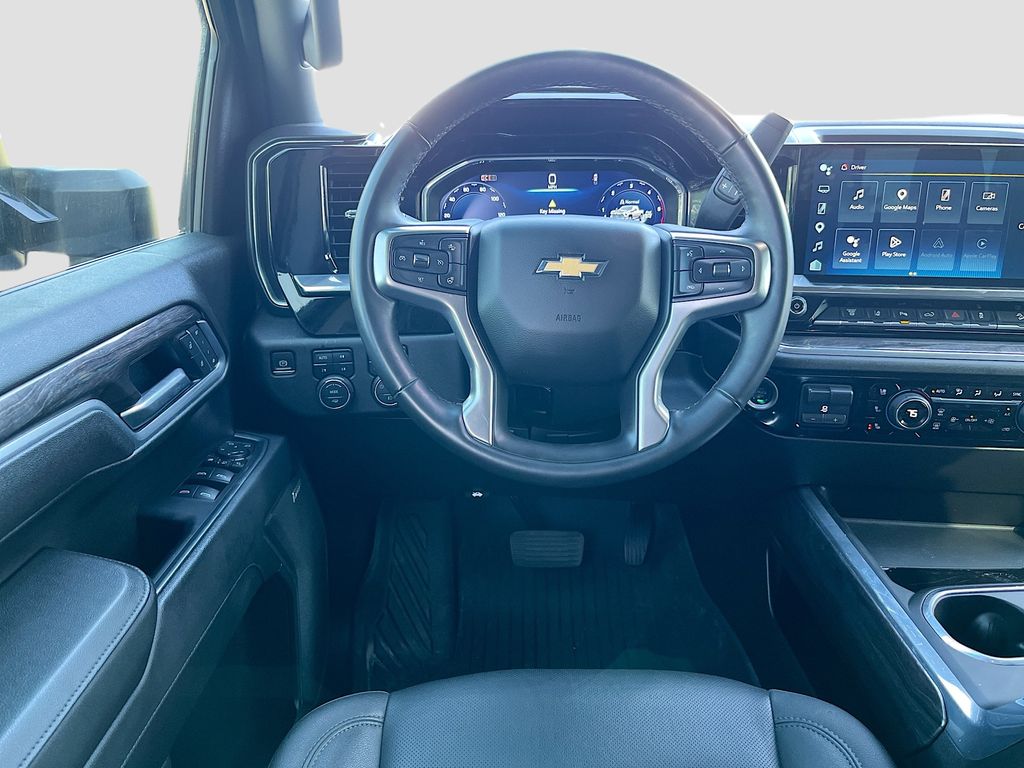 Used 2025 Black Chevrolet LTZ image 22