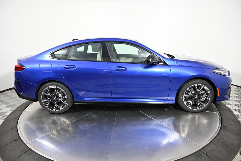Thumbnail: 2026 BMW 2 Series - 6
