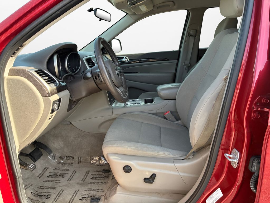 Used Car 2011 Jeep Grand Cherokee  Laredo For Sale Under $10,000 In Austin, Texas