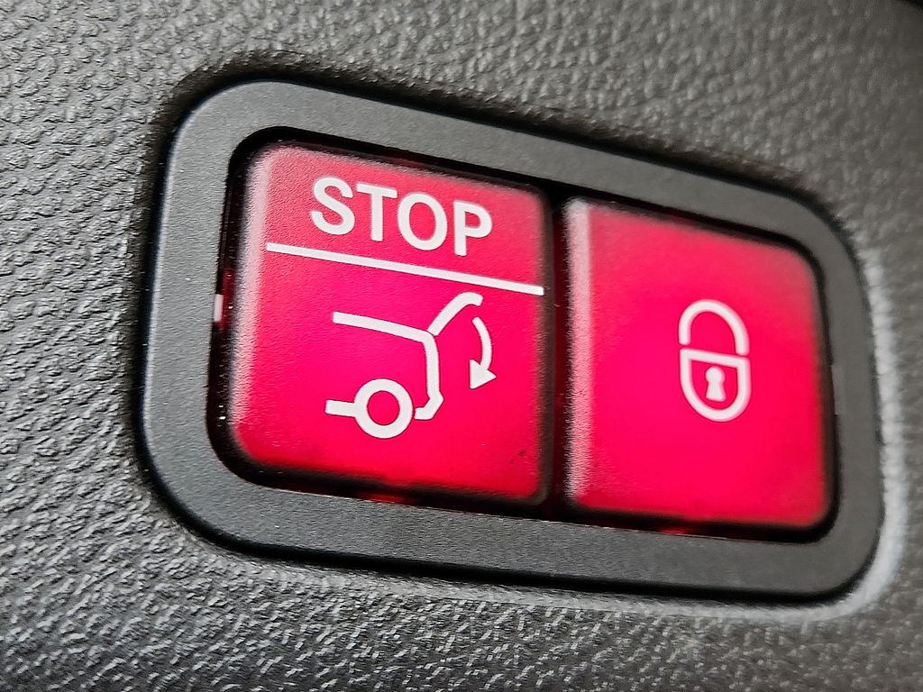 Thumbnail: 2018 Mercedes-Benz GLE - 31