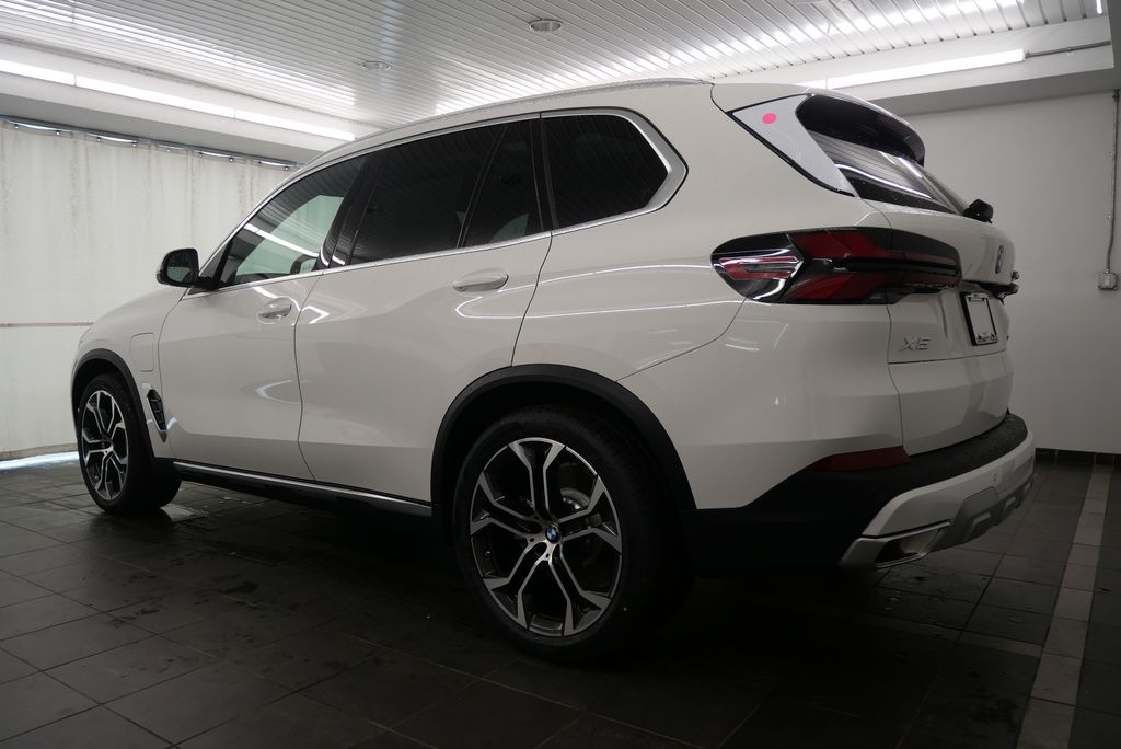 2025 BMW X5 xDrive50e 4