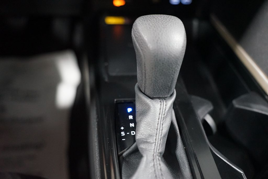 Thumbnail: 2025 Toyota Camry - 21