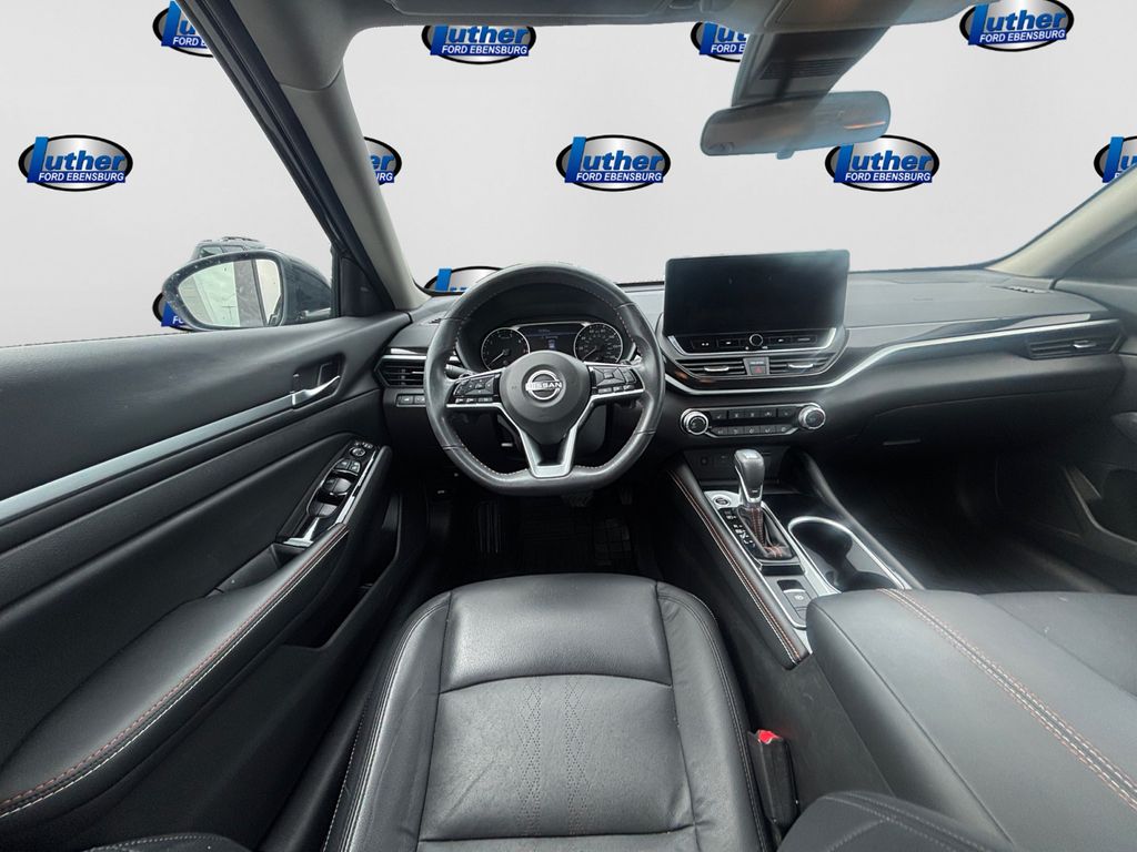 2024 Nissan Altima 2.5 SR Black at Bob Ruth Ford
