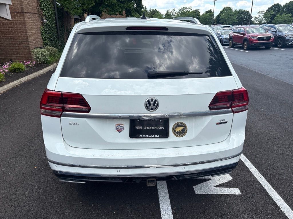 Used 2019 White Volkswagen 3.6L V6 SEL R-Line image 6