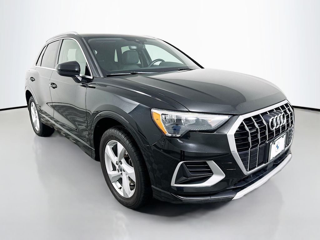 Thumbnail: 2019 Audi Q3 - 3