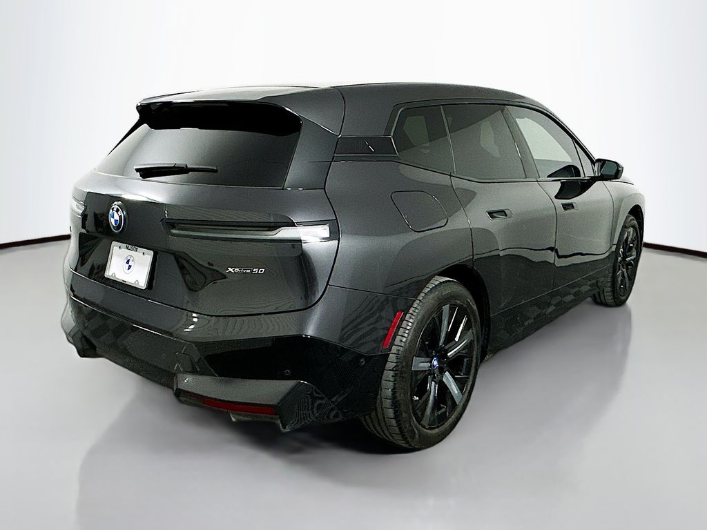 Thumbnail: 2023 BMW iX - 5