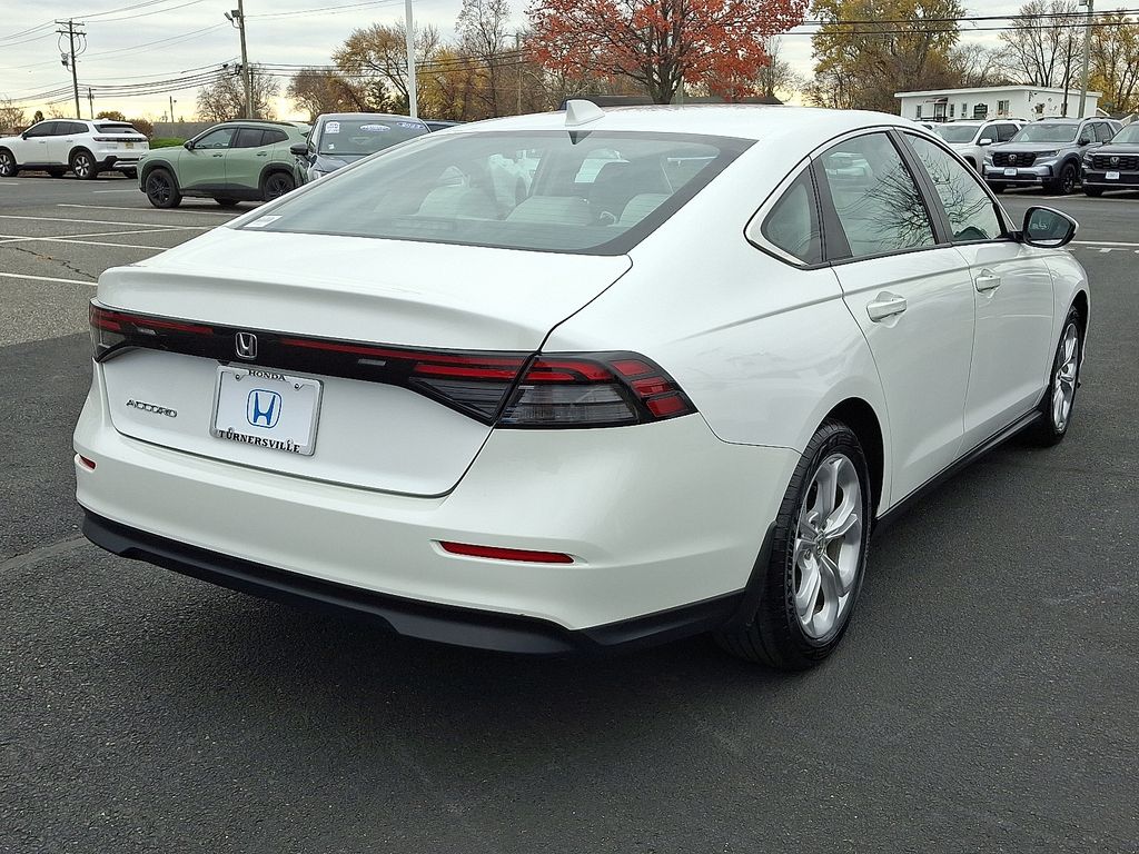 Thumbnail: 2023 Honda Accord - 6