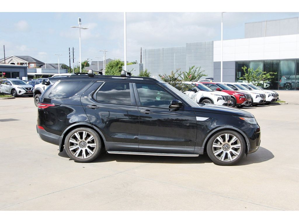 2018 Land Rover Discovery HSE Luxury Black at Ultimate Motorsports