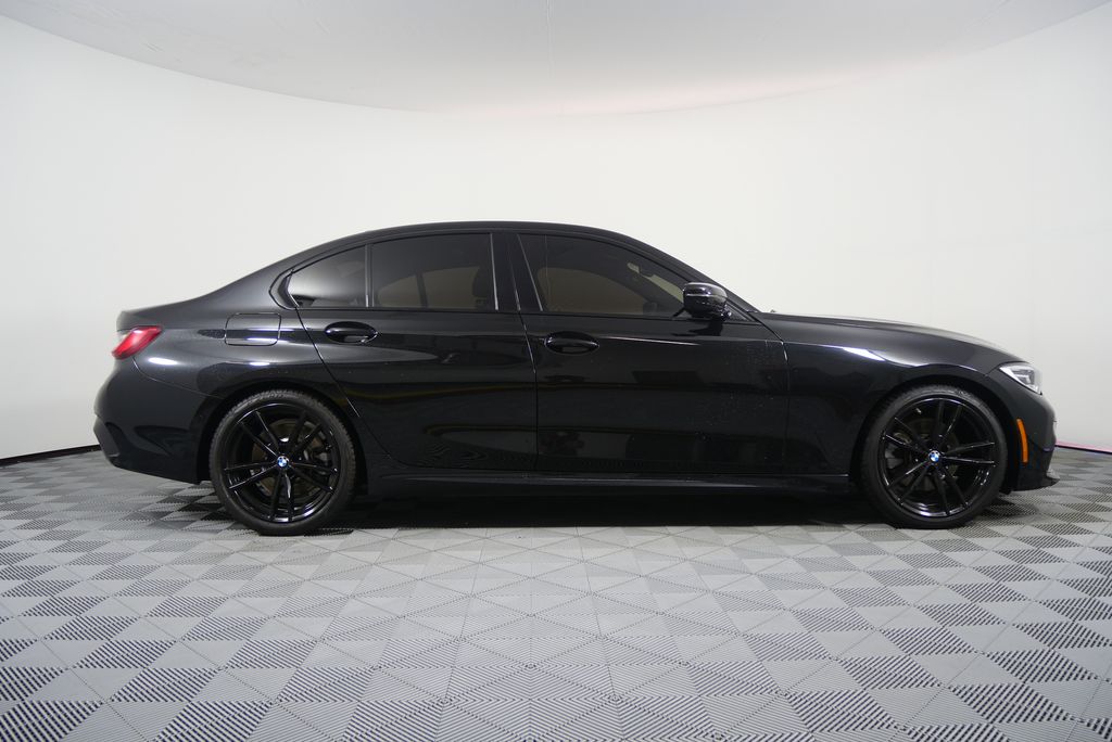 Thumbnail: 2020 BMW 3 Series - 2