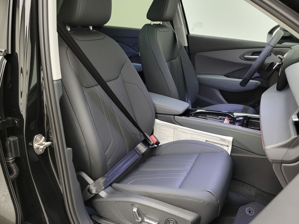 Thumbnail: 2026 Audi Q3 - 13