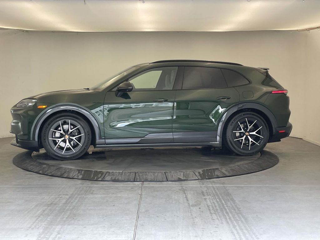 2026 Porsche Cayenne Base Green at Audi Porsche Sewickley
