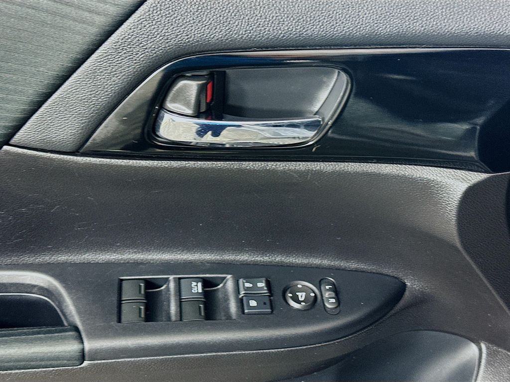 Thumbnail: 2016 Honda Accord - 17