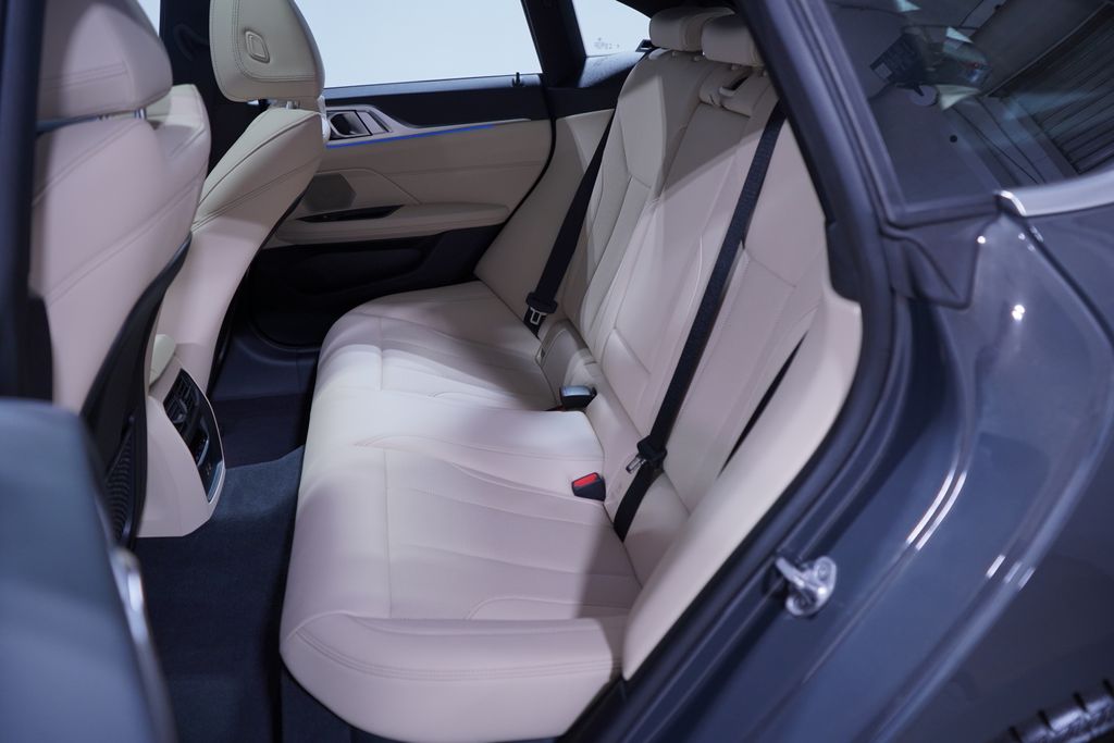 Thumbnail: 2024 BMW i4 - 10