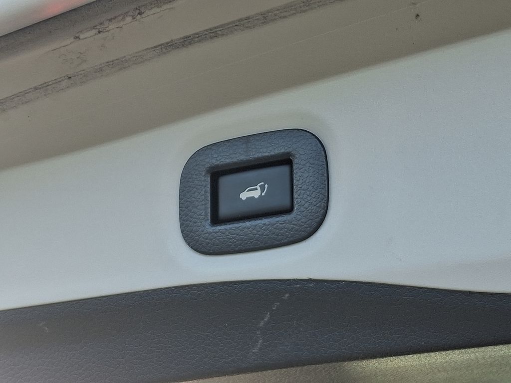 2020 Nissan Rogue SV 31