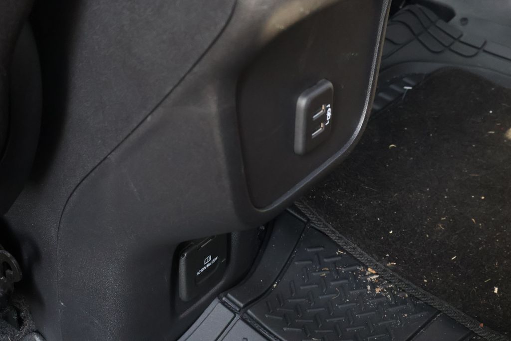 2021 Chevrolet Equinox LT 32