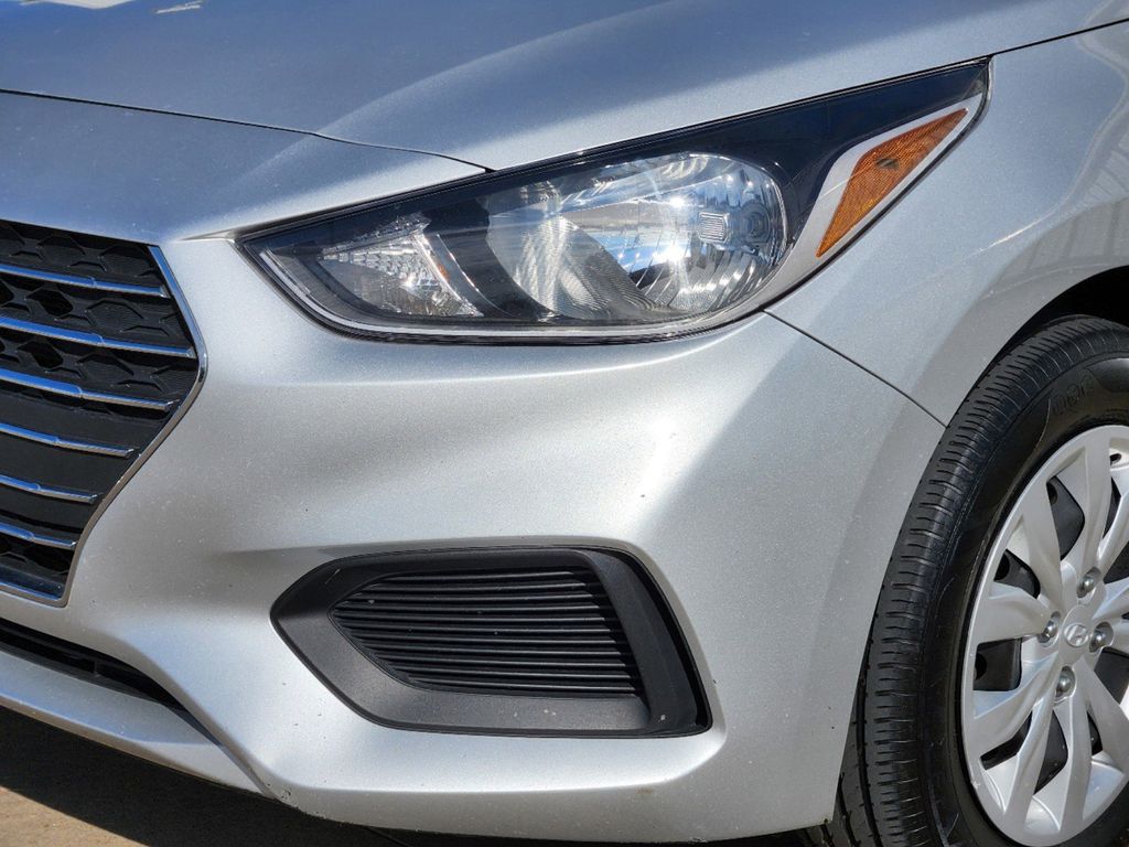 2021 Hyundai Accent SE 9