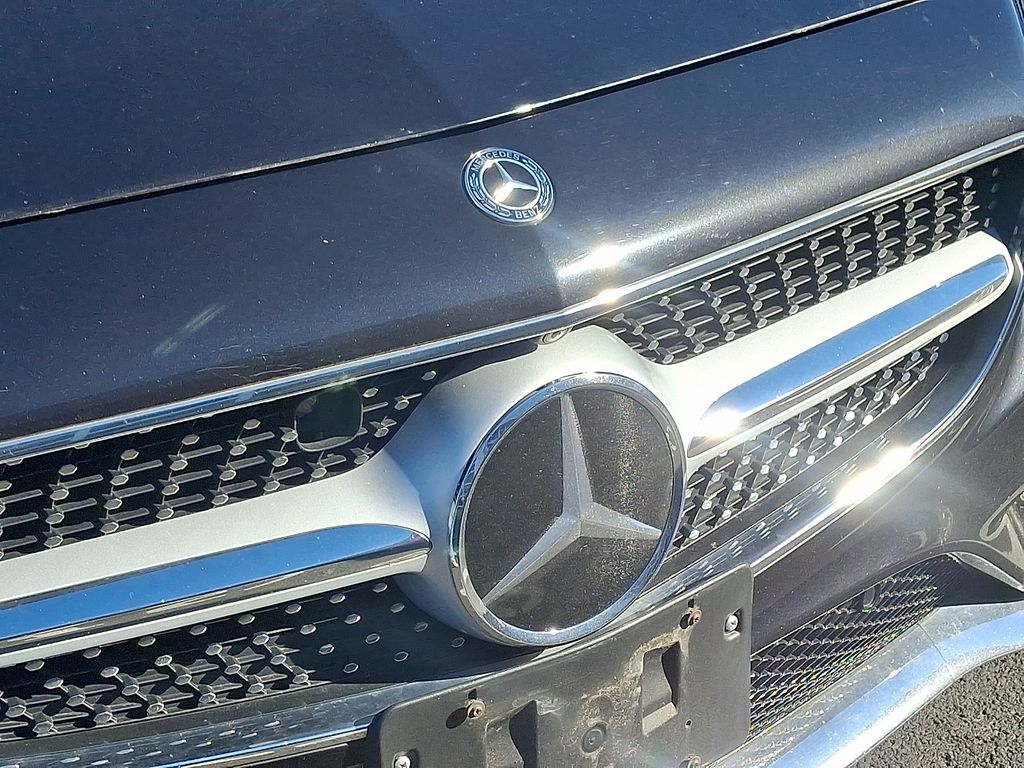 Thumbnail: 2017 Mercedes-Benz S-Class - 4