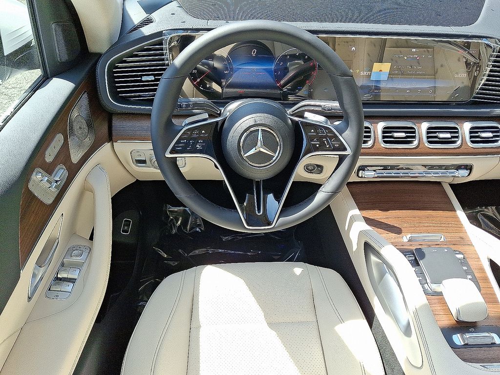 Thumbnail: 2026 Mercedes-Benz GLS - 8