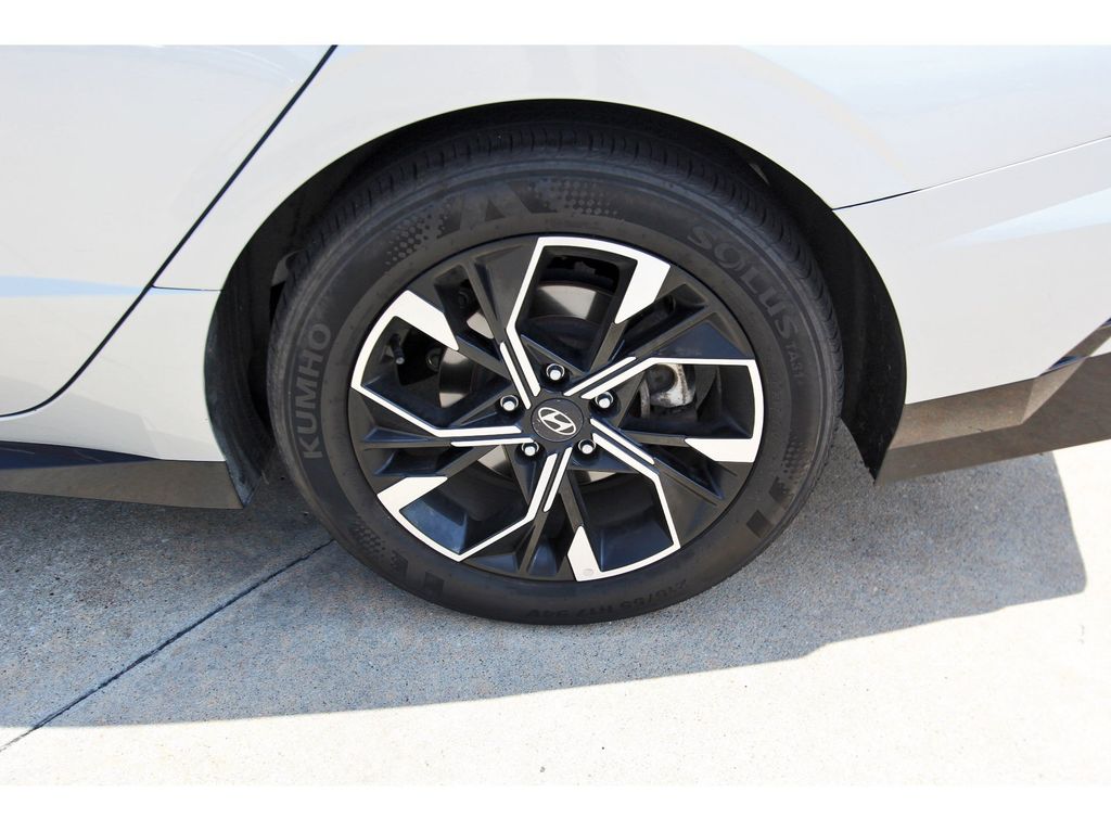 2025 Hyundai Sonata SEL Silver at Baytown Hyundai
