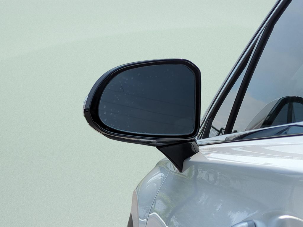 Used 2023 White Hyundai SEL image 28
