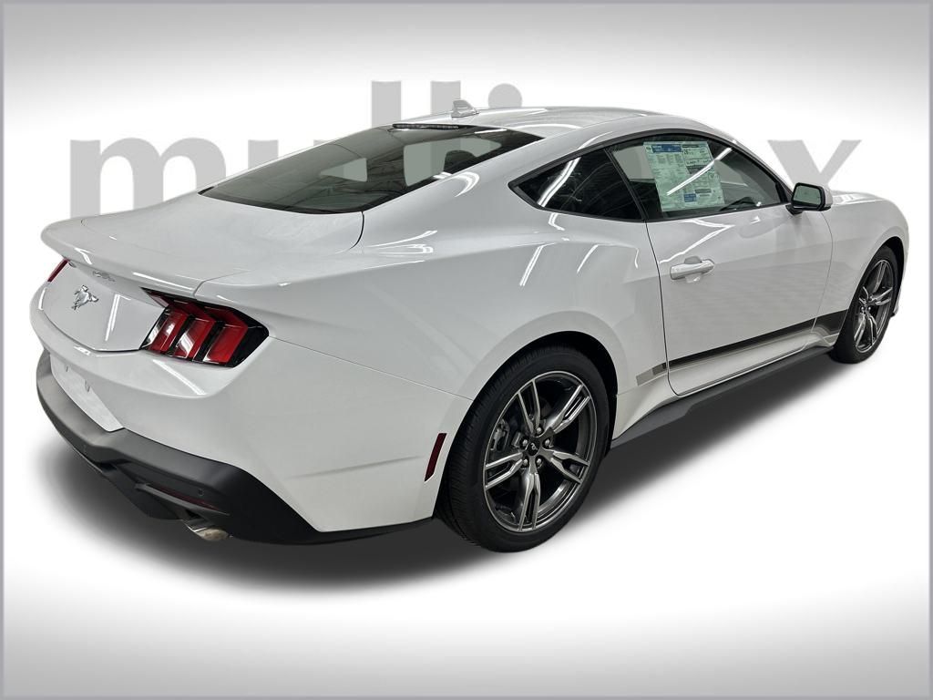 2025 Ford Mustang EcoBoost photo 3