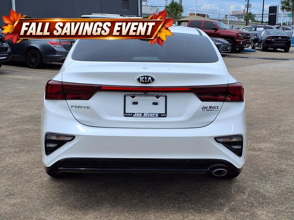 2021 Kia Forte LXS White at Community Toyota
