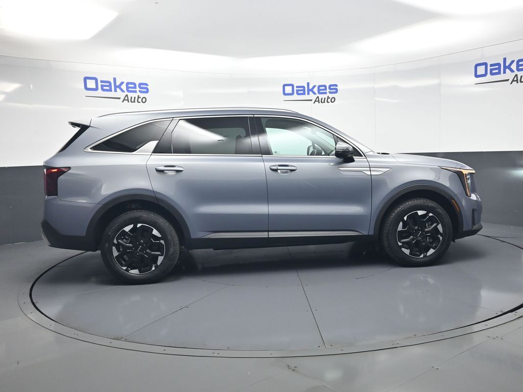 2025 Everlasting Silver Kia Sorento S AWD SUV