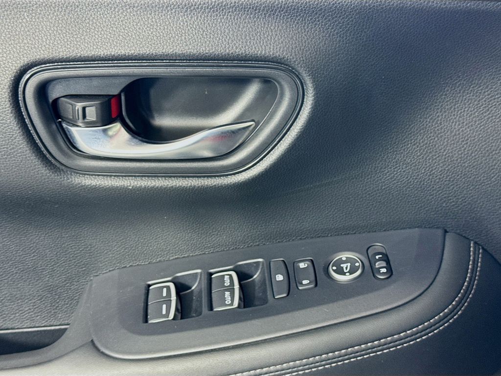 Used Car 2023 Honda Hr-v  Ex-l For Sale Under $25,000 In Austin, Texas