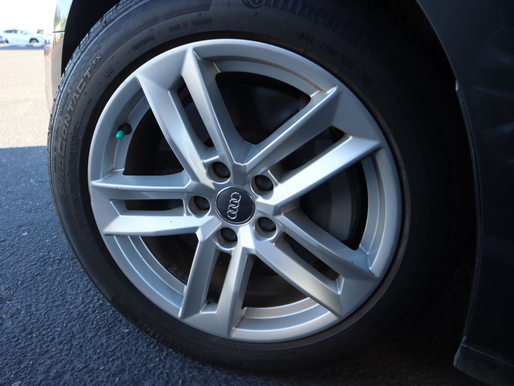 Thumbnail: 2017 Audi A4 - 13