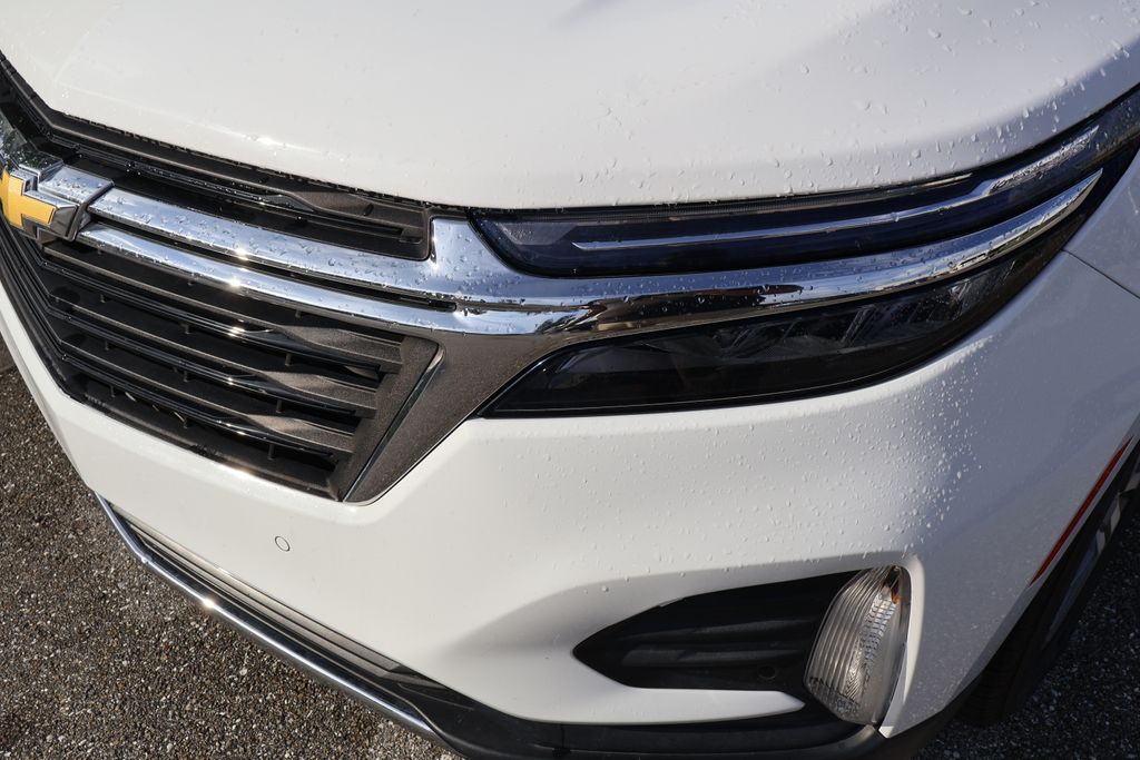 Thumbnail: 2022 Chevrolet Equinox - 3