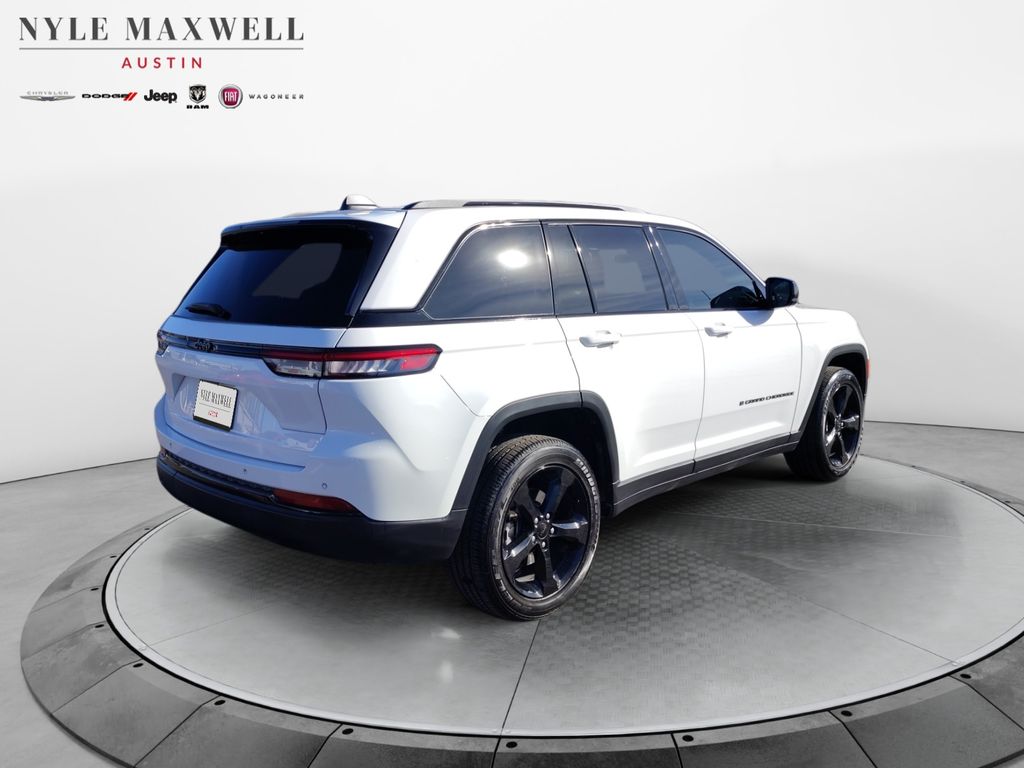 Used Car 2023 Jeep Grand Cherokee  Altitude For Sale Under $30,000 In Austin, Texas