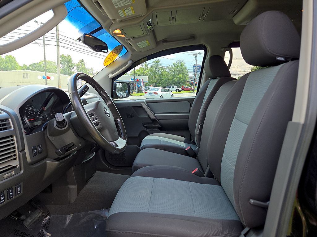 2005 Nissan Titan