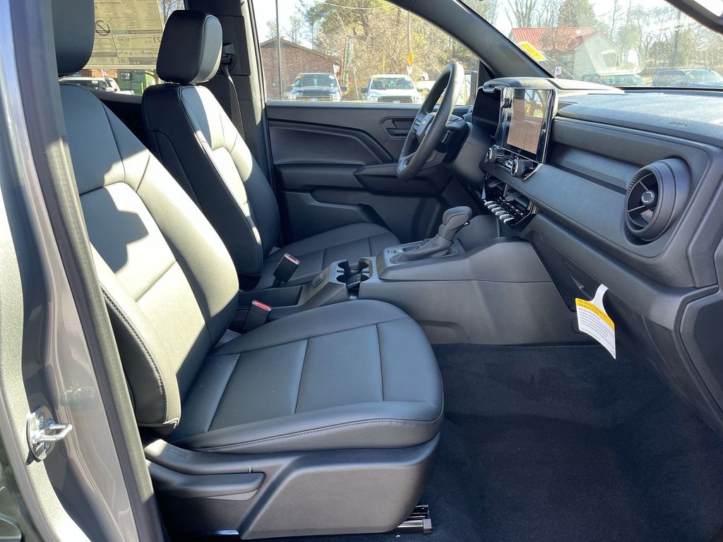 2024 Chevrolet Colorado Work Truck photo