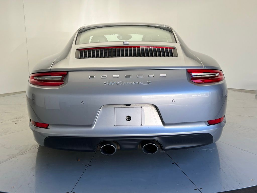 Thumbnail: 2017 Porsche 911 - 21