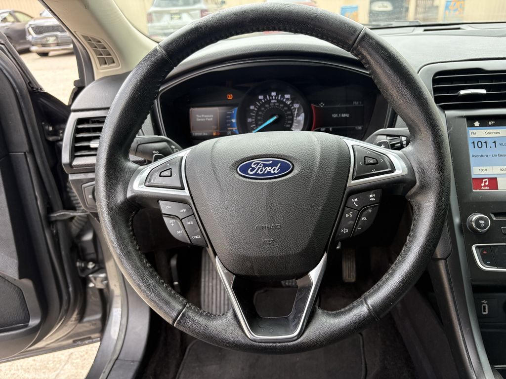 2018 Ford Fusion SE Gray at Community Honda