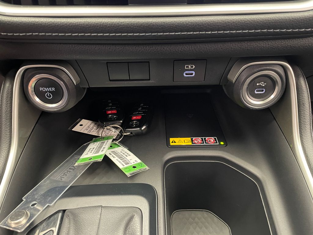 2024 Toyota Grand Highlander Limited 28