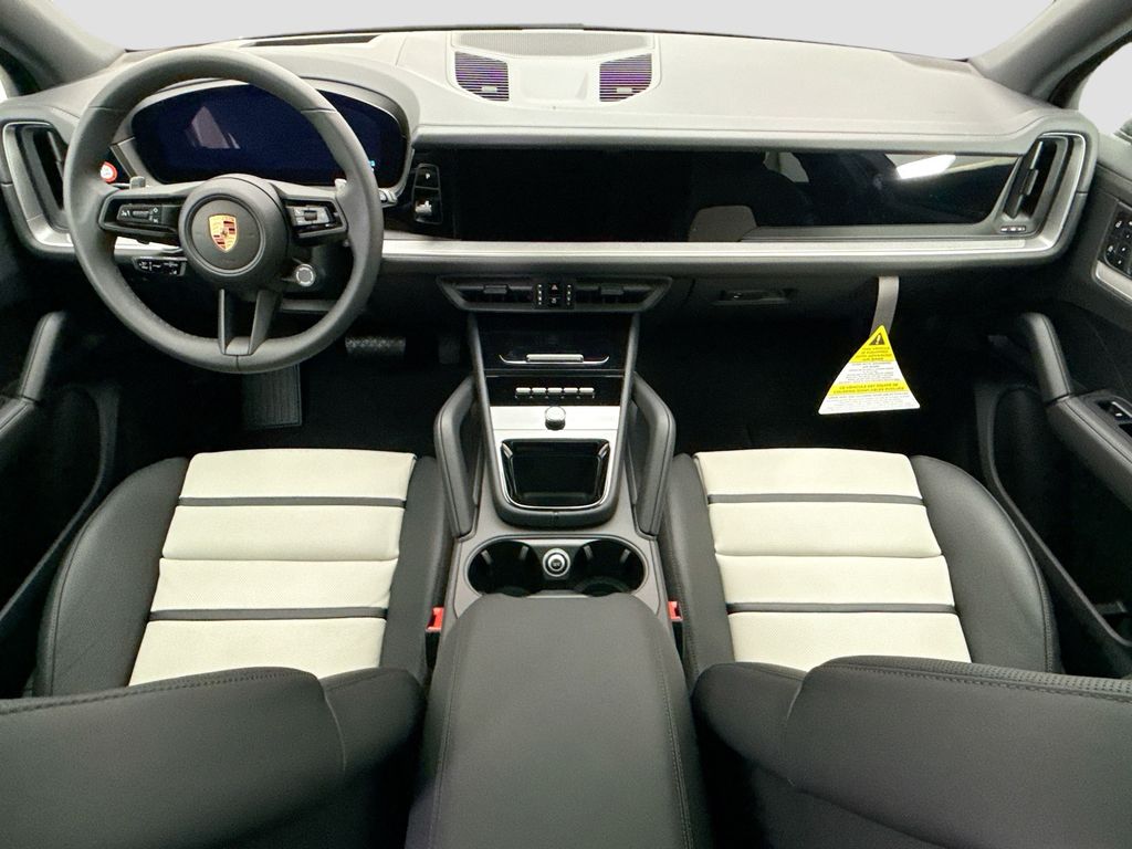 Thumbnail: 2026 Porsche Cayenne - 16